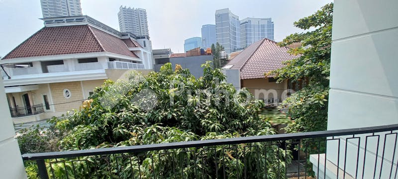 dijual rumah baru di jln alam elok  view hotel intercontinental di pondok pinang - 46