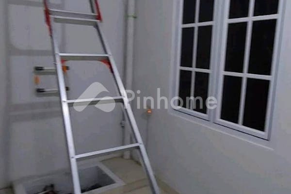 disewakan rumah lokasi strategis siap pakai di cinere residence - 15