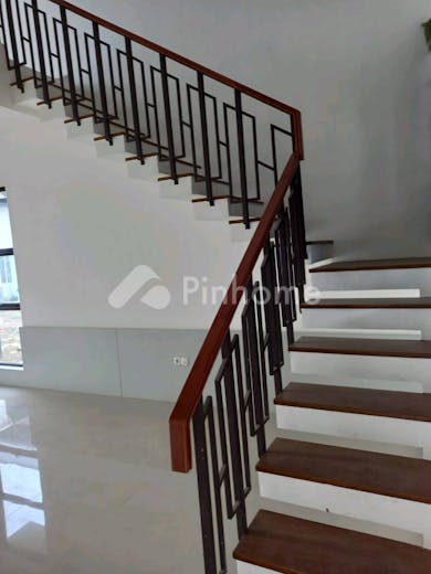 dijual rumah exclusive di curug karawaci di diklat pemda karawaci - 14