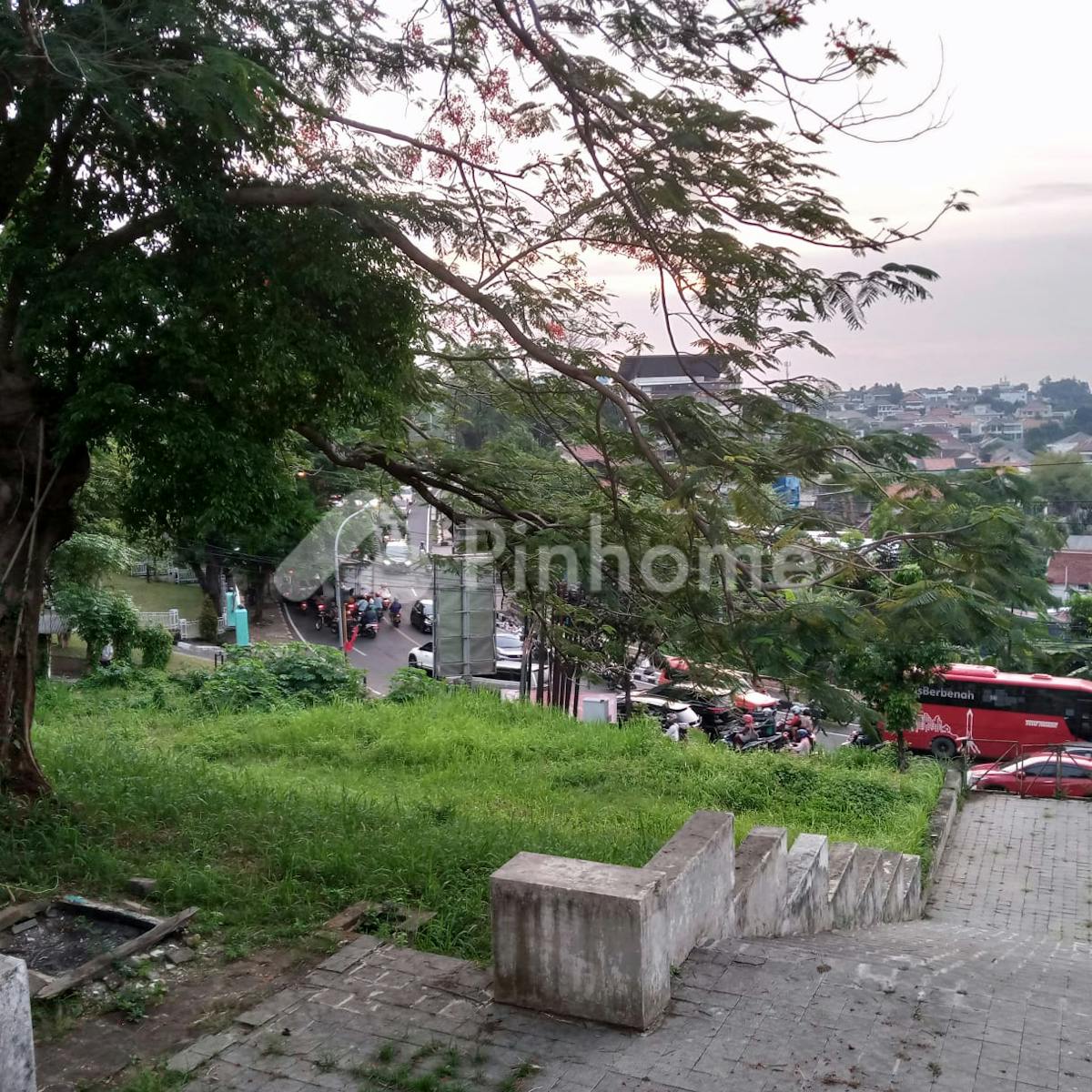 Dijual Tanah Komersial Pinggir Jalan Raya Lokasi Bagus di Jl. Dokter Wahidin - Gambar 1