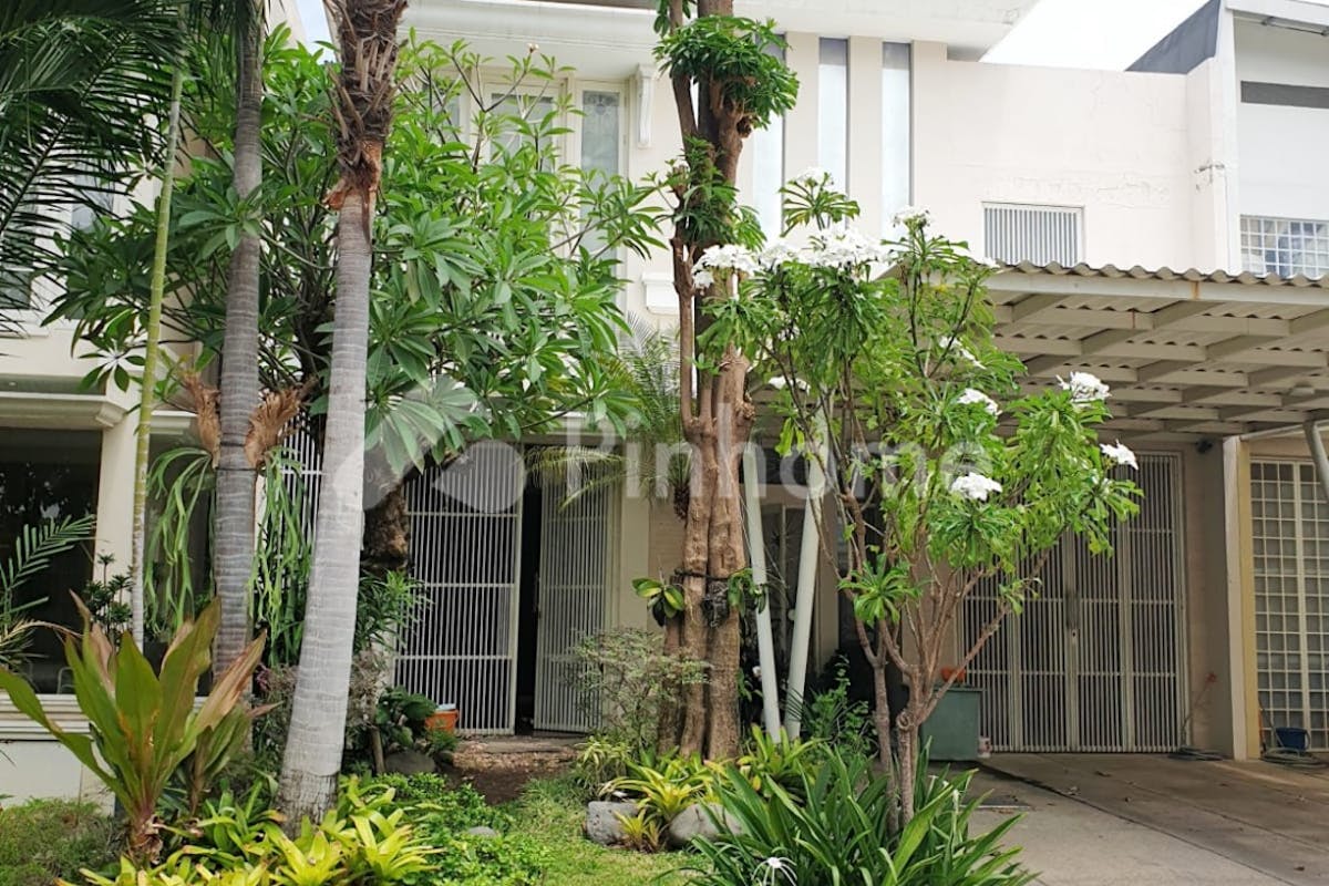 similar property dijual rumah lingkungan nyaman dekat kampus di pakuwon city palm beach malibu - 1