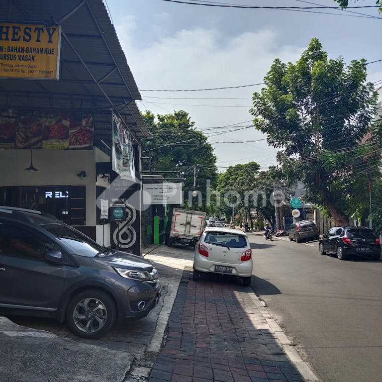 Dijual Ruko Gandeng Lokasi Strategis Pinggir Jalan Utama di Jl. Mandala - Gambar 3