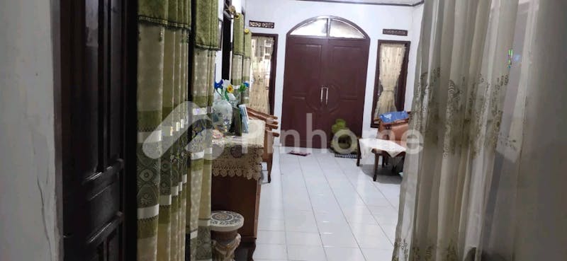 dijual rumah strategis dan cocok buat usaha di dekat stasiun tanah abang - 3