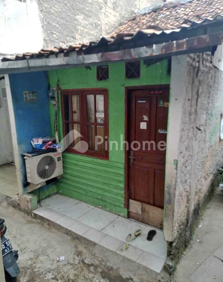 dijual rumah lokasi strategis di pejaten barat