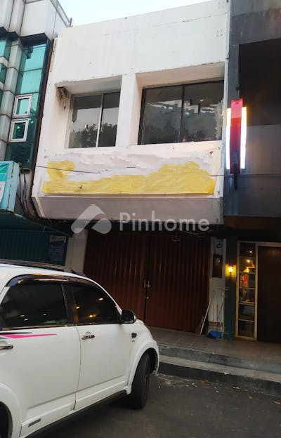 dijual ruko 2lt siap huni dekat mall di jl  boulevard klp  gading  pegangsaan dua 14240 - 2