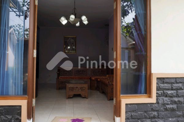 dijual rumah 2 lantai full furnished di jl raya magelang bandongan - 22