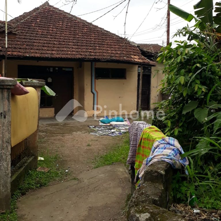 disewakan rumah lokasi bagus dekat al hidayah di jl  saguling - 1