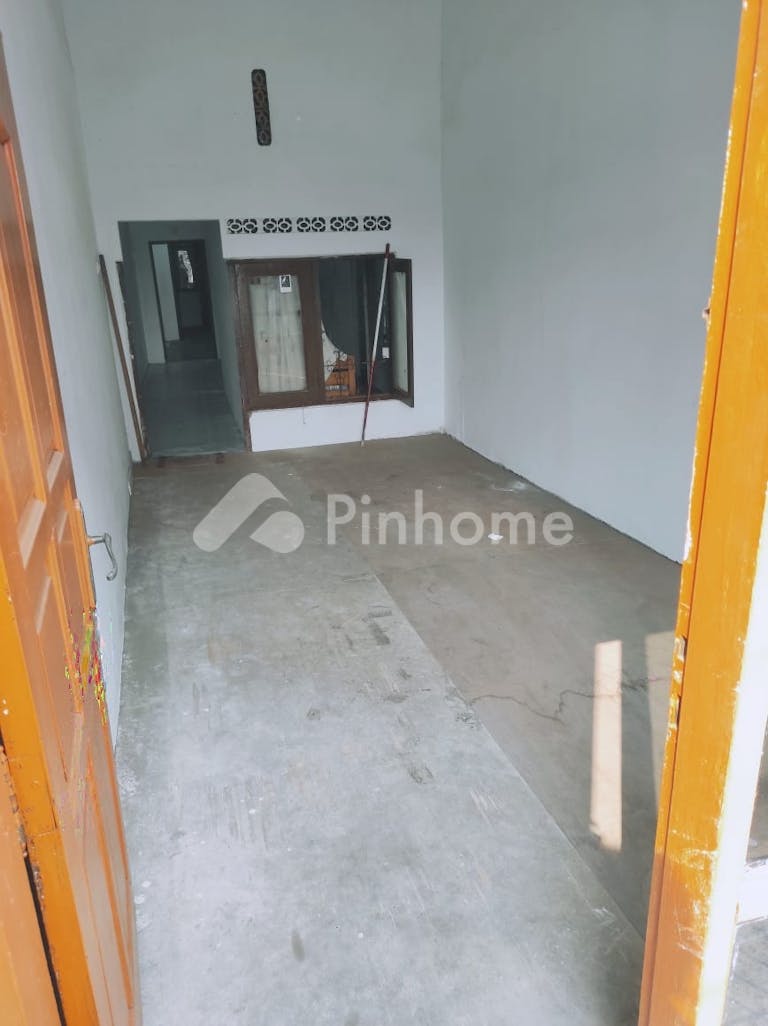 dijual rumah 2kt 60m2 di jl jampea - 9