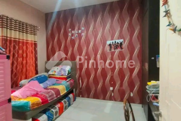 dijual rumah siap huni dekat rs di jl  wage taman sidoarjo - 5