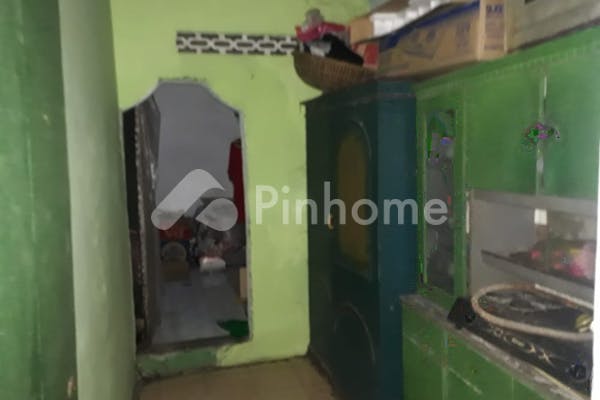 dijual rumah tengah kota   harga ambyar  di bumi - 14